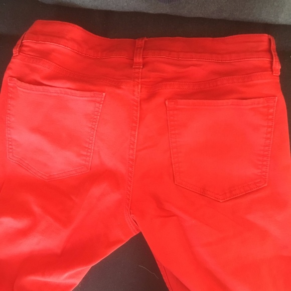 2 for 25 💥 Old Navy Jeans in Red - Picture 2 of 2